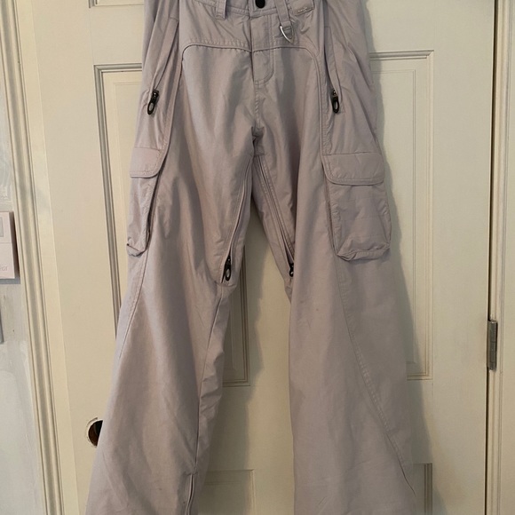 Oakley women’s snowboarding pants xs great deal! - Picture 13 of 14